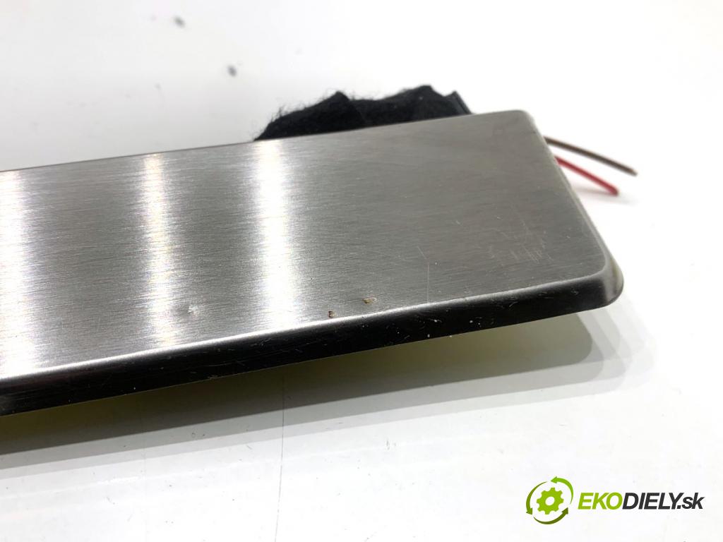 MERCEDES-BENZ W218 Kombi 2016 190 kW CLS 350 d 4-matic (218.994) 2987 lišta násada prahová přední část levá strana A2126801635