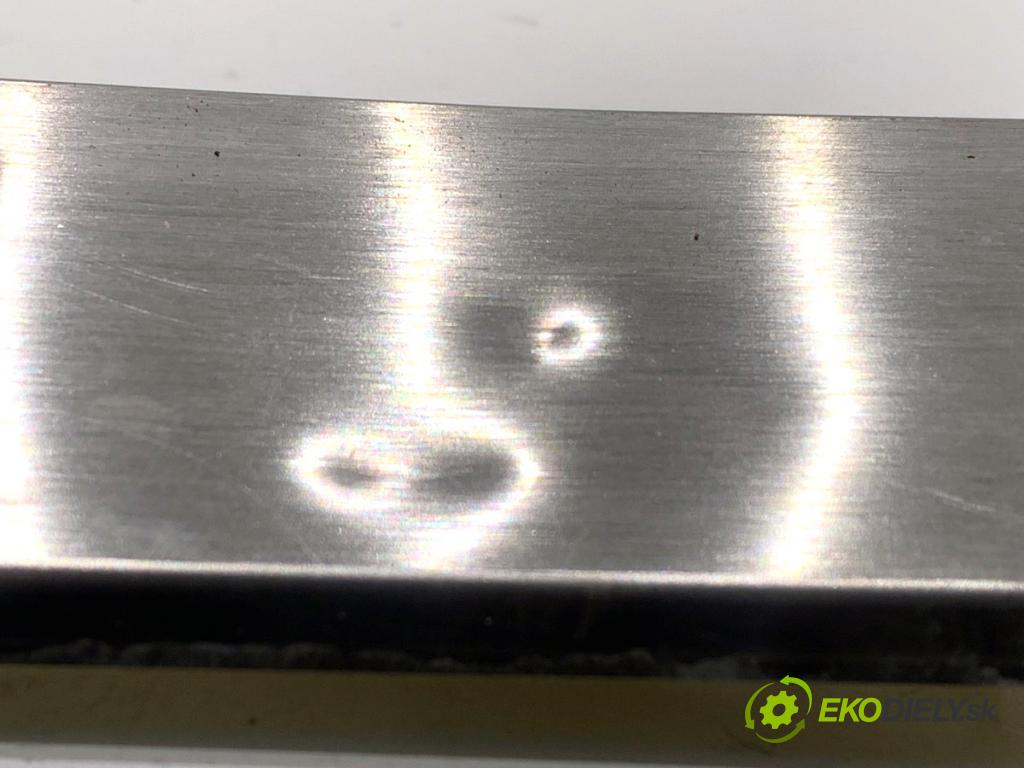 MERCEDES-BENZ W218 Kombi 2016 190 kW CLS 350 d 4-matic (218.994) 2987 lišta násada prahová přední část pravá A2126801835