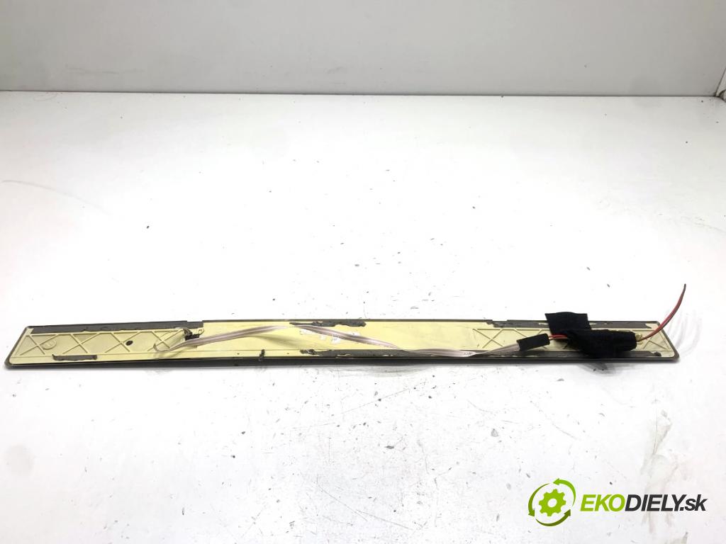 MERCEDES-BENZ W218 Kombi 2016 190 kW CLS 350 d 4-matic (218.994) 2987 lišta násada prahová přední část pravá A2126801835