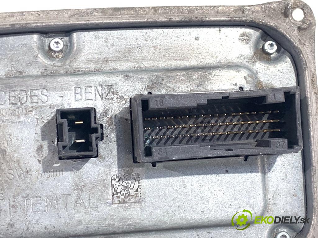 MERCEDES-BENZ W218 Kombi 2016 190 kW CLS 350 d 4-matic (218.994) 2987 měnič modul LED A2189007306