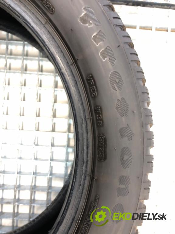 --- --- PNEUMATIKY: zima 4X 215/55 18" FIRESTONE