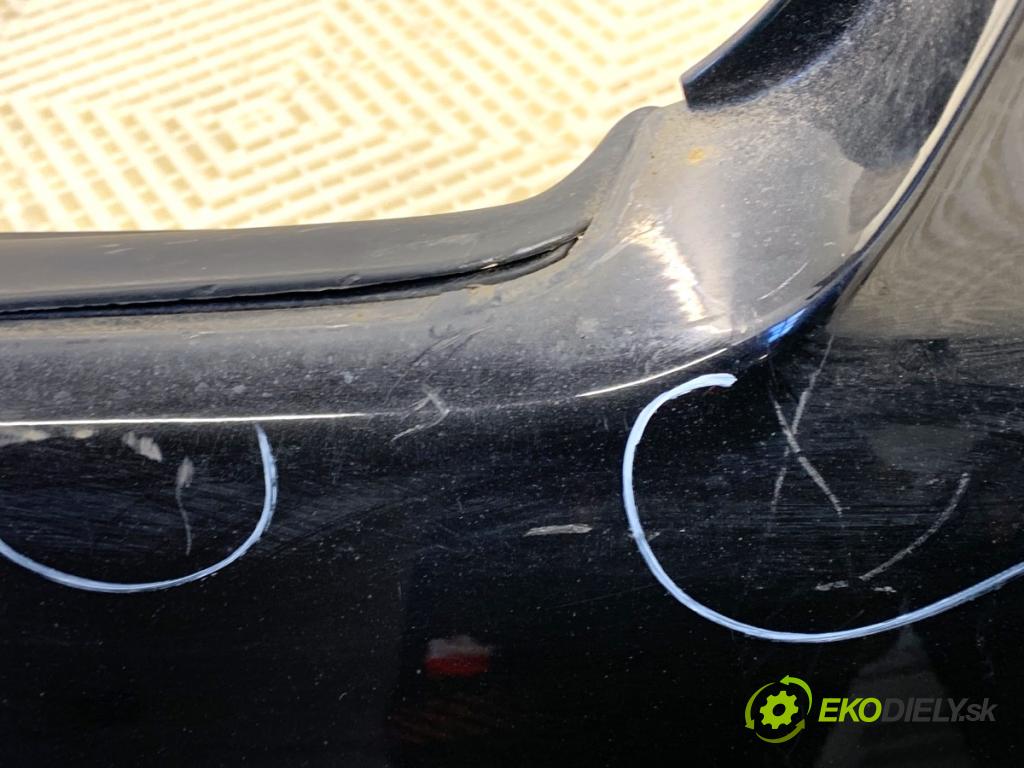 AUDI A4 B7 Kombi 2008 125 kW 2.0 TDI 1968 Nárazník zad  (Kľučka dverí ostatné)