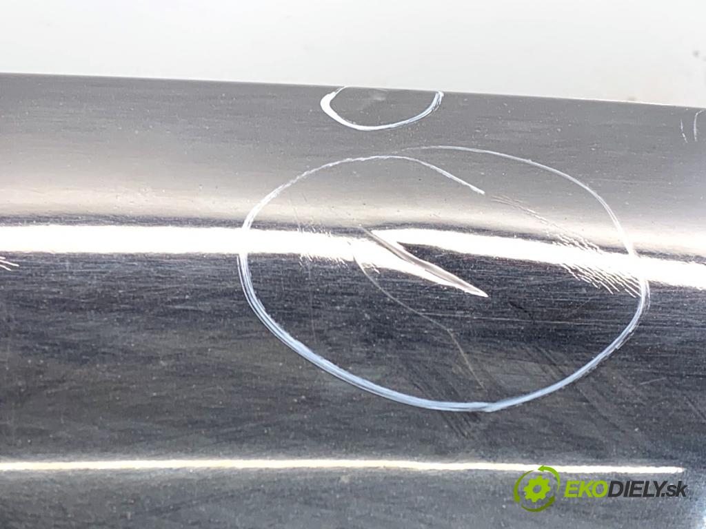 AUDI A4 B7 Kombi 2008 125 kW 2.0 TDI 1968 Nárazník zad  (Kľučka dverí ostatné)