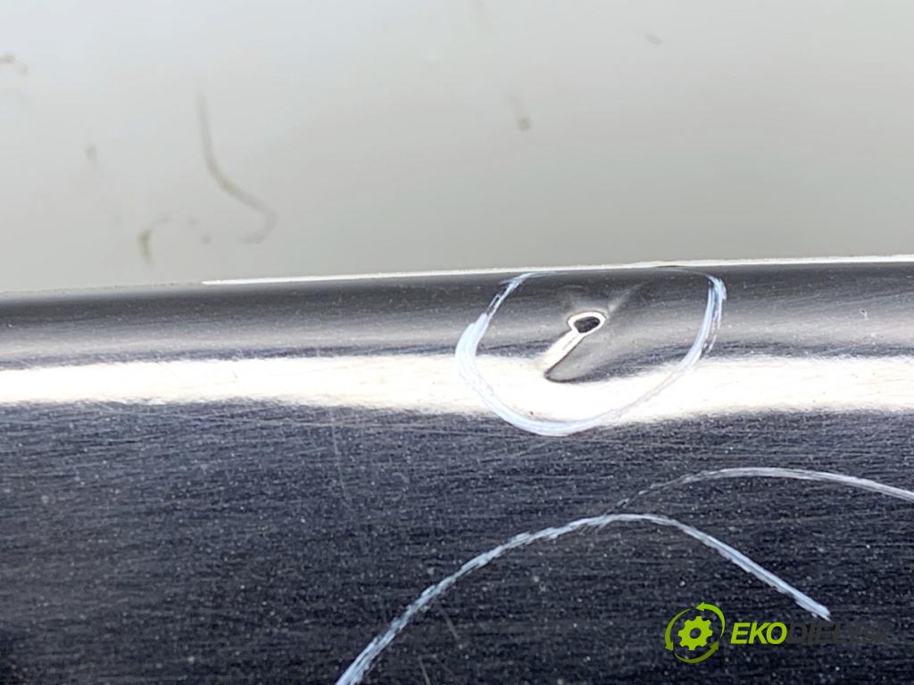 AUDI A4 B7 Kombi 2008 125 kW 2.0 TDI 1968 Nárazník zad  (Kľučka dverí ostatné)