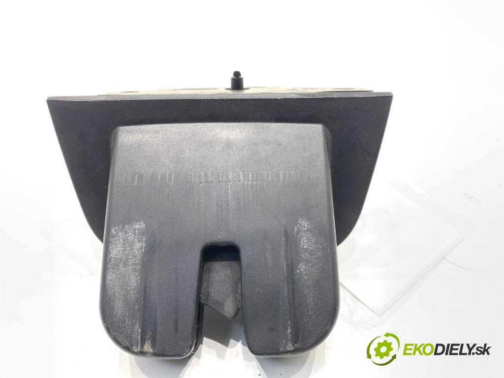 AUDI A4 B7 Kombi 2008 125 kW 2.0 TDI 1968 zámok dveří zadní část 8P4827505C