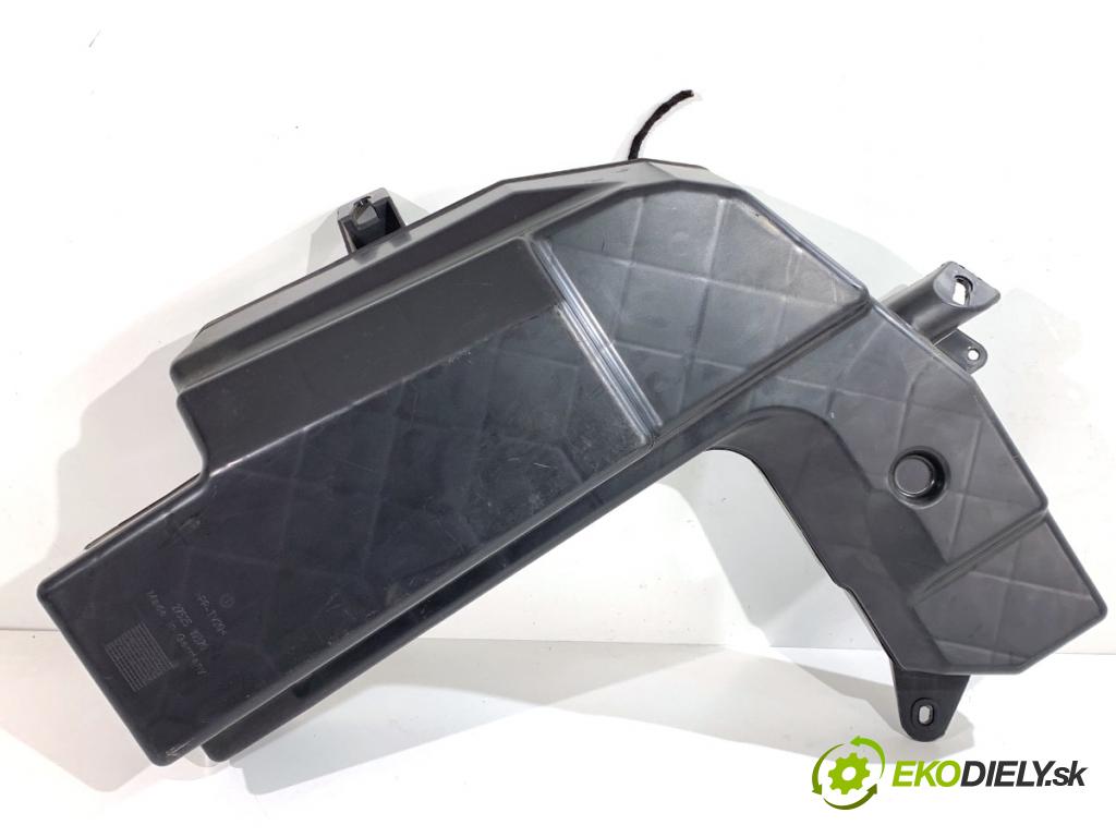 AUDI A4 B7 Kombi 2008 125 kW 2.0 TDI 1968 subwoofer 8E9035382D (Audio zariadenie)