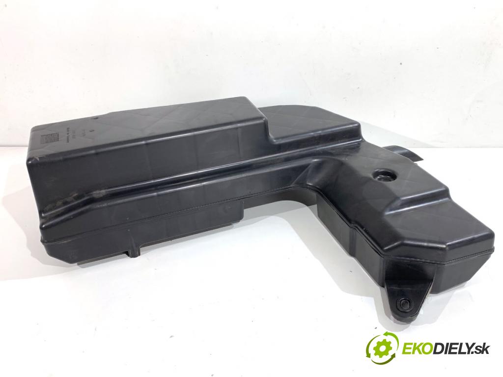 AUDI A4 B7 Kombi 2008 125 kW 2.0 TDI 1968 subwoofer 8E9035382D (Audio zariadenie)