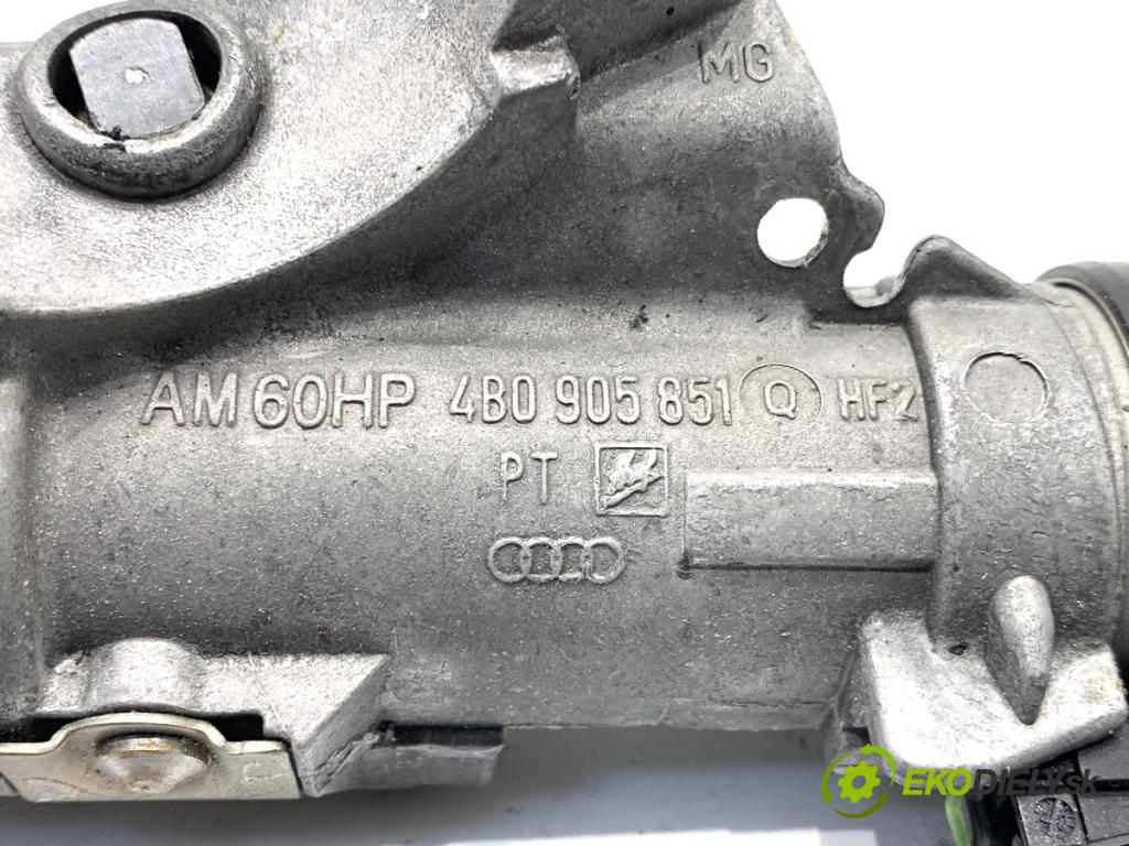 AUDI A4 B7 Kombi 2008 125 kW 2.0 TDI 1968 spínačka 4B0905851Q (Spínací skříňka)