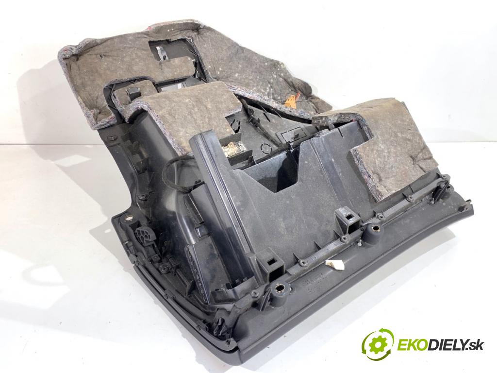 AUDI A4 B7 Kombi 2008 125 kW 2.0 TDI 1968 Priehradka, kastlík spolujazdca 8E1857035D (Priehradka (kastlík))