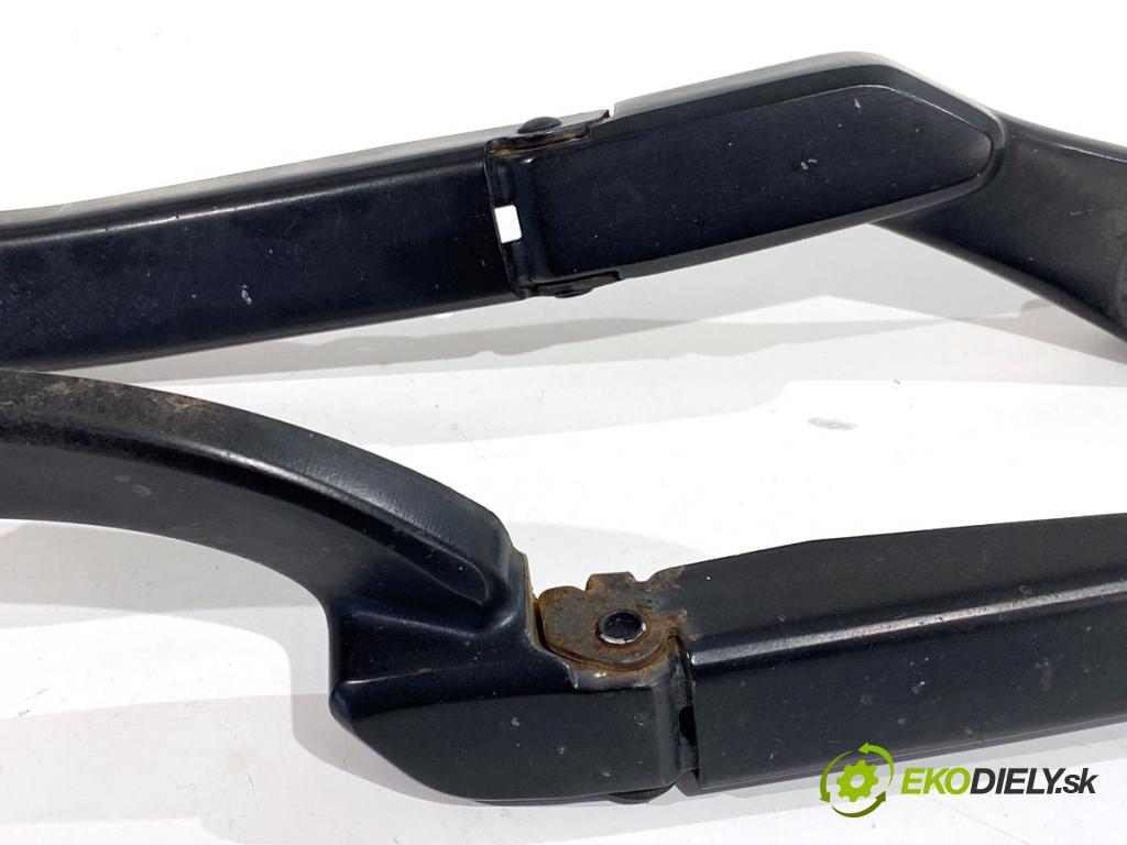 AUDI A4 B7 Kombi 2008 125 kW 2.0 TDI 1968 ramena stěrače přední část 8E1955407C 8E1955408C