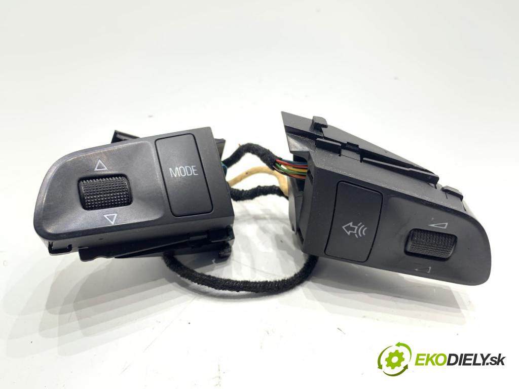 AUDI A4 B7 Kombi 2008 125 kW 2.0 TDI 1968 SPÍNAČE: volantu 4F0951527D