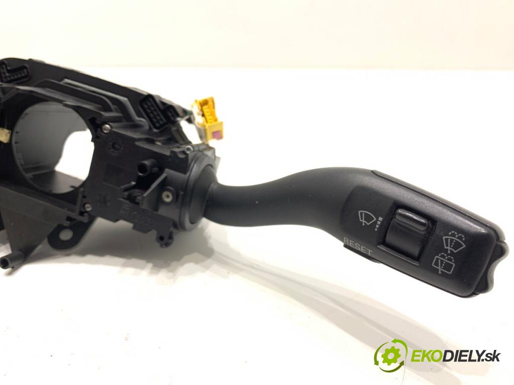 AUDI A4 B7 Kombi 2008 125 kW 2.0 TDI 1968 Prepínač kombinovaný 8E0953549Q (Prepínacie páčky pod volantom)