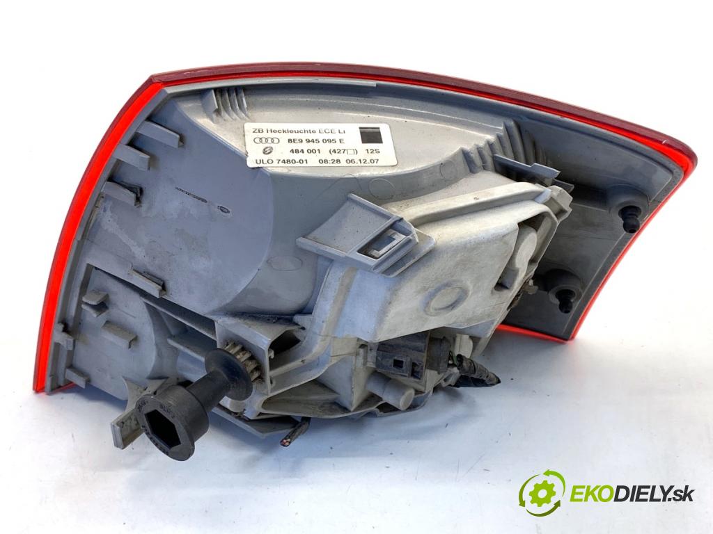 AUDI A4 B7 Kombi 2008 125 kW 2.0 TDI 1968 světlo levý zadní část 8E9945095E