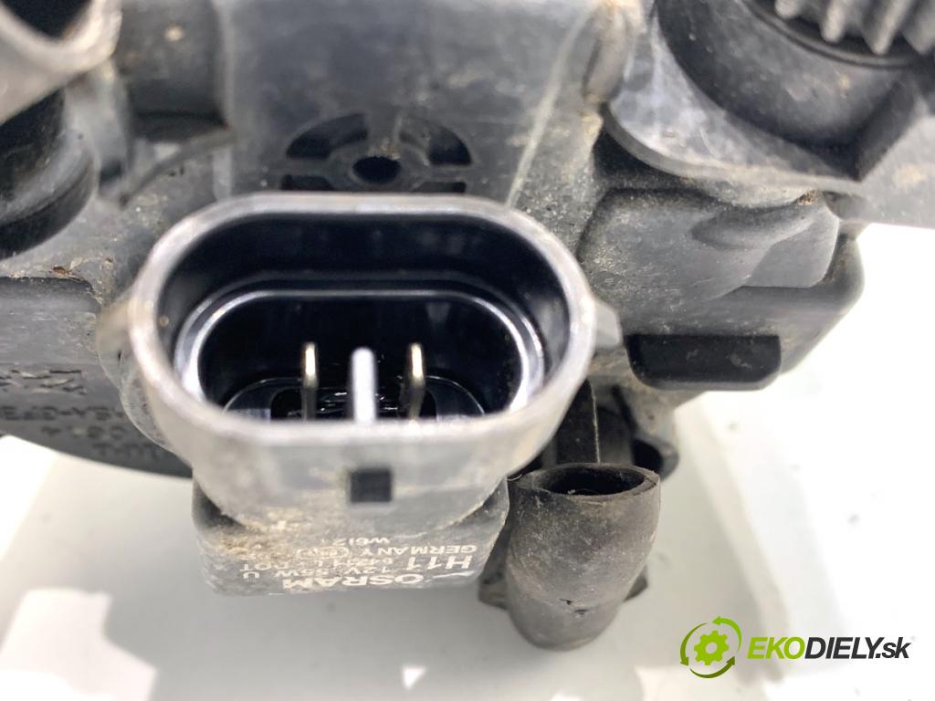 AUDI A4 B7 Kombi 2008 125 kW 2.0 TDI 1968 Hmlové svetlo, hmlovka pravy predný 8E0941700C