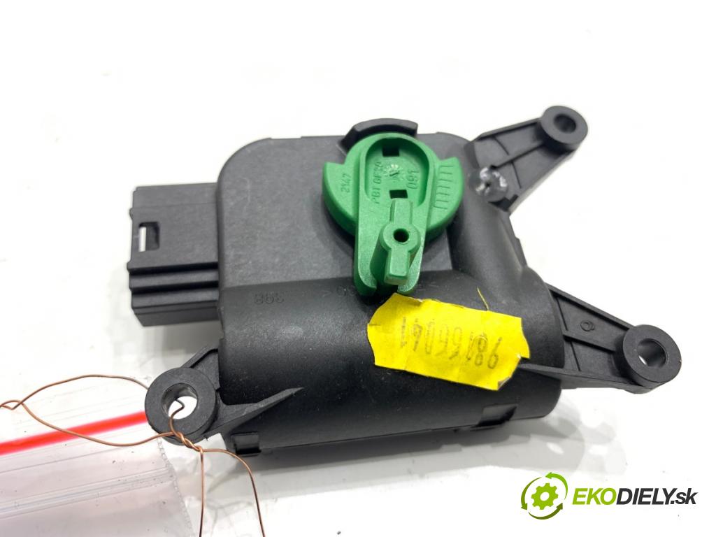 AUDI A4 B7 Kombi 2008 125 kW 2.0 TDI 1968 motor topení 8E1820511B