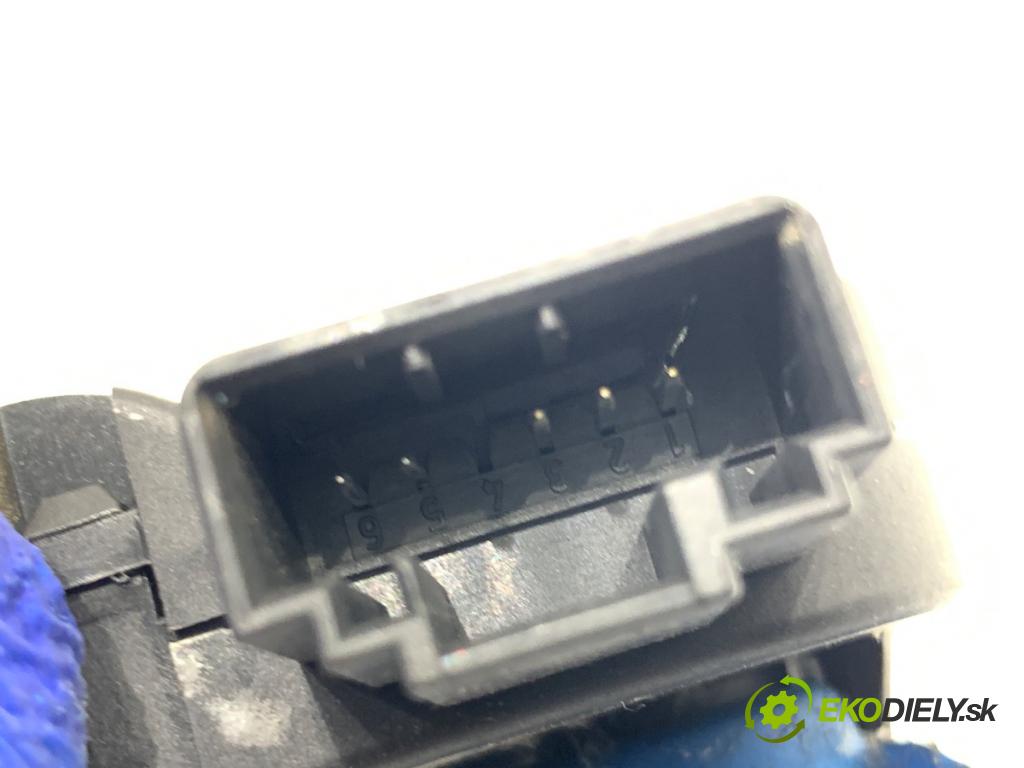 AUDI A4 B7 Kombi 2008 125 kW 2.0 TDI 1968 motor topení 8E1820511F