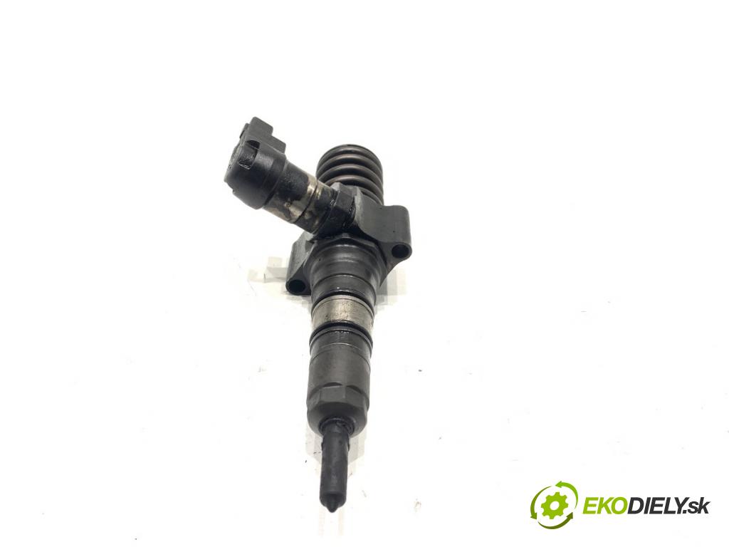 AUDI A4 B7 Kombi 2008 125 kW 2.0 TDI 1968 Vstrekovač 03G130073T (Vstrekovač paliva)