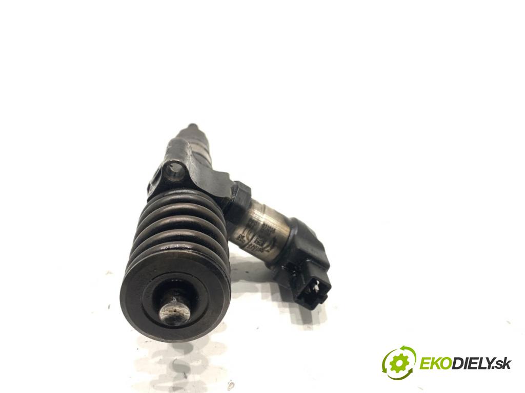 AUDI A4 B7 Kombi 2008 125 kW 2.0 TDI 1968 Vstrekovač 03G130073T (Vstrekovač paliva)