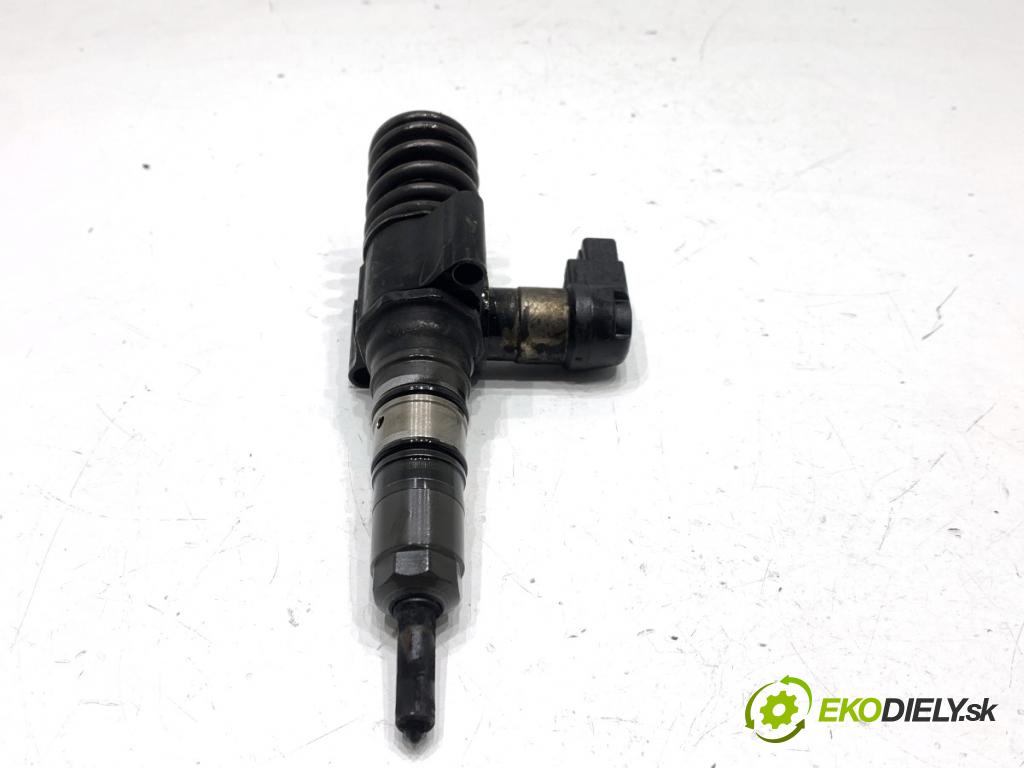 AUDI A4 B7 Kombi 2008 125 kW 2.0 TDI 1968 Vstrekovač 03G130073T (Vstrekovač paliva)