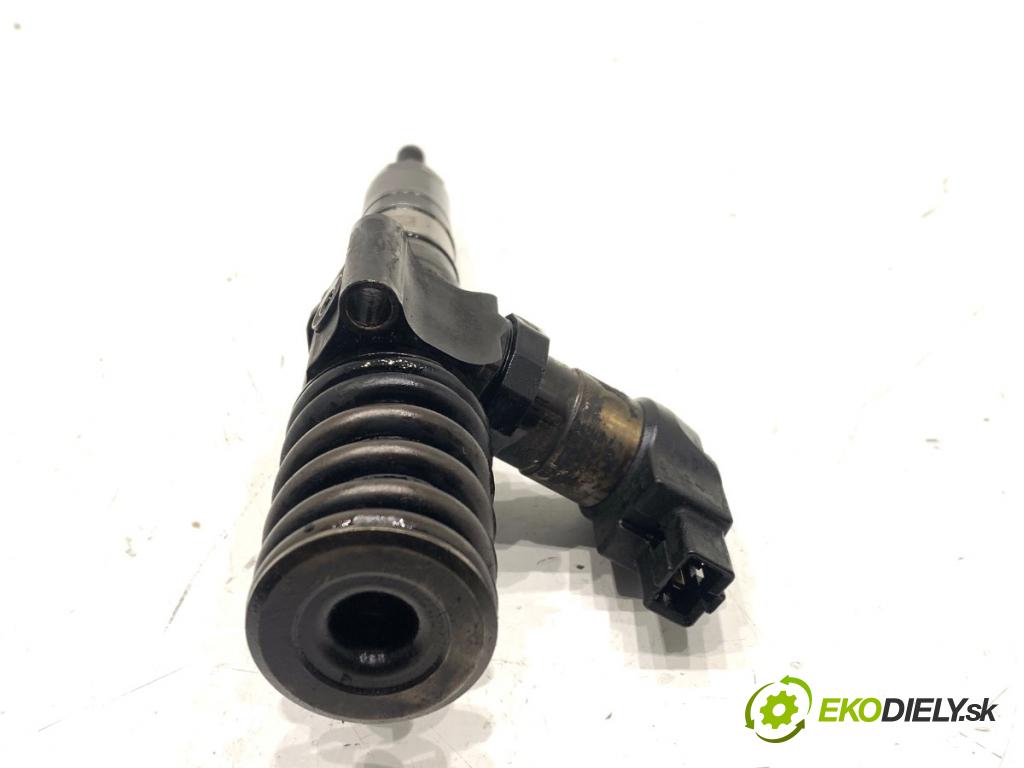 AUDI A4 B7 Kombi 2008 125 kW 2.0 TDI 1968 Vstrekovač 03G130073T (Vstrekovač paliva)