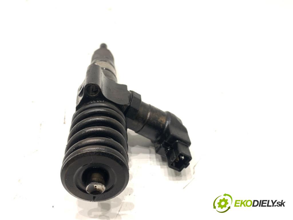 AUDI A4 B7 Kombi 2008 125 kW 2.0 TDI 1968 Vstrekovač 03G130073T (Vstrekovač paliva)