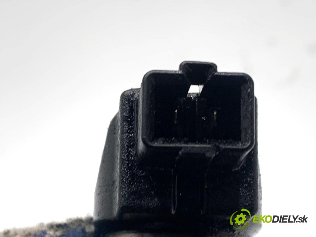 AUDI A4 B7 Kombi 2008 125 kW 2.0 TDI 1968 Vstrekovač 03G130073T (Vstrekovač paliva)