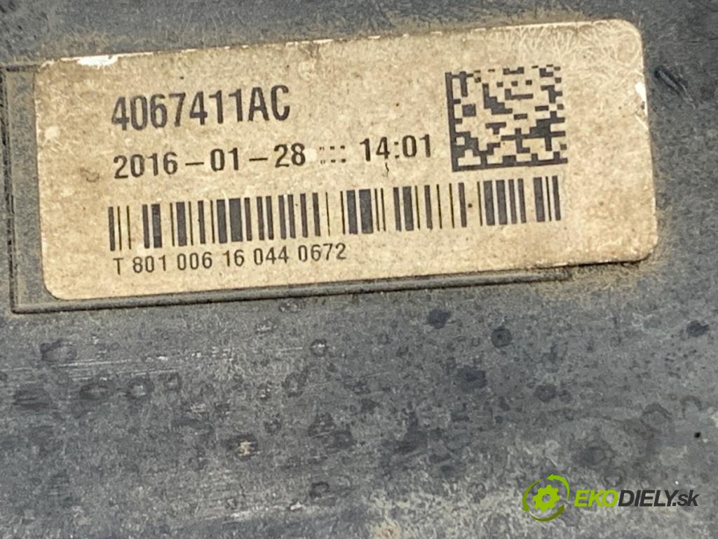 AUDI A4 B9 Kombi 2016 110 kW 2.0 TDI 1968 nádržka SCR 8W0131878AC 4M0907355