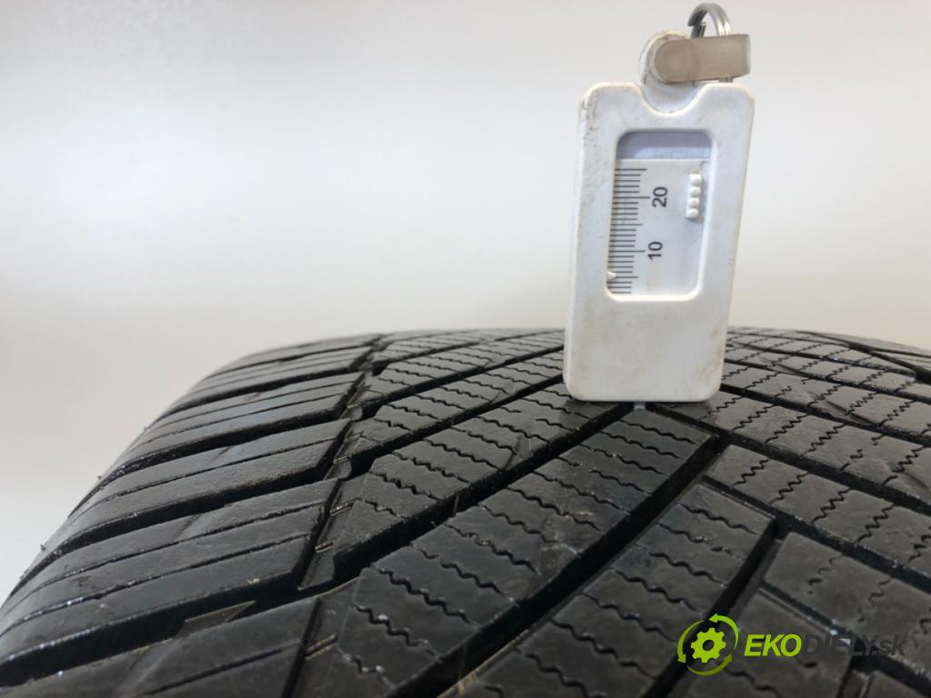 --- ---      PNEUMATIKY: PARA: VÍCENÁ SEZÓNA: 245/40 19" IMPERIAL: