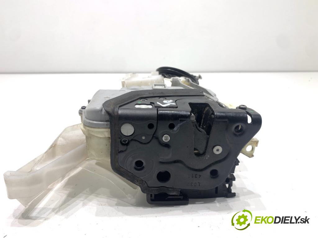 VW PASSAT B7 Kombi 2012 100 kW 2.0 TDI 1968 zámok Dvere ľavy predný 3C1837015A