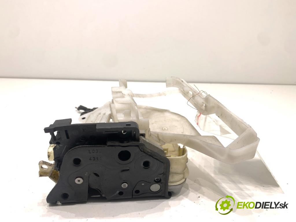 VW PASSAT B7 Kombi 2012 100 kW 2.0 TDI 1968 zámok dveře levý přední část 3C1837015A