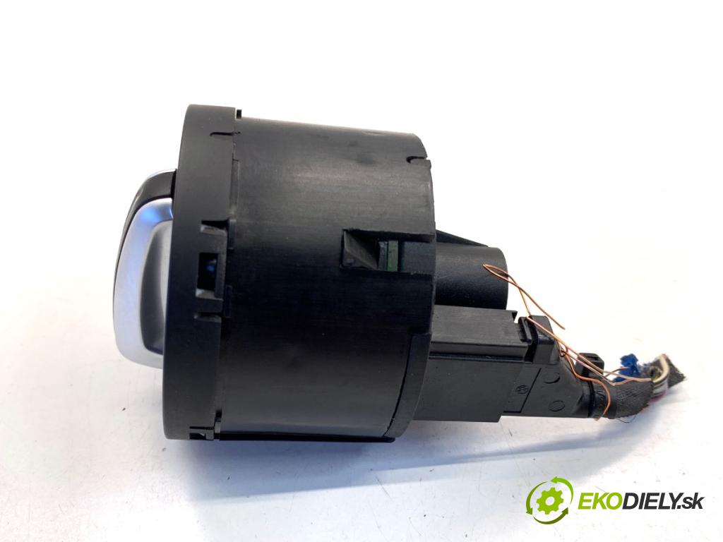 VW PASSAT B7 Kombi 2012 100 kW 2.0 TDI 1968 Spínač svetiel 3C8941431A