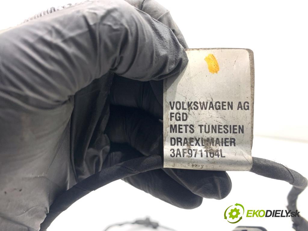 VW PASSAT B7 Kombi 2012 100 kW 2.0 TDI 1968 Káblovačka PDC zad 3AF971104L