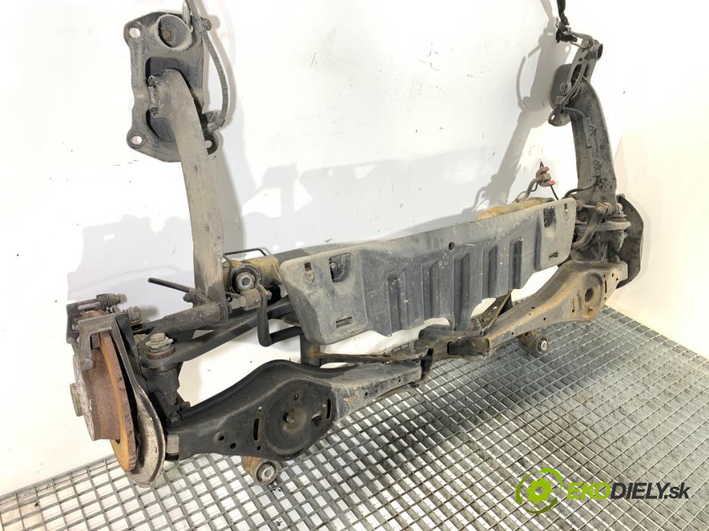 VW PASSAT B7 Kombi 2012 100 kW 2.0 TDI 1968 Výstuha zad