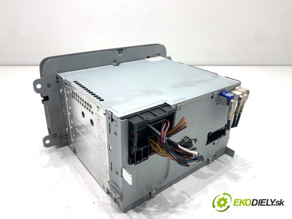 VW PASSAT B7 Kombi 2012 100 kW 2.0 TDI 1968 RADIO 3C0035279H (Audio zariadenie)