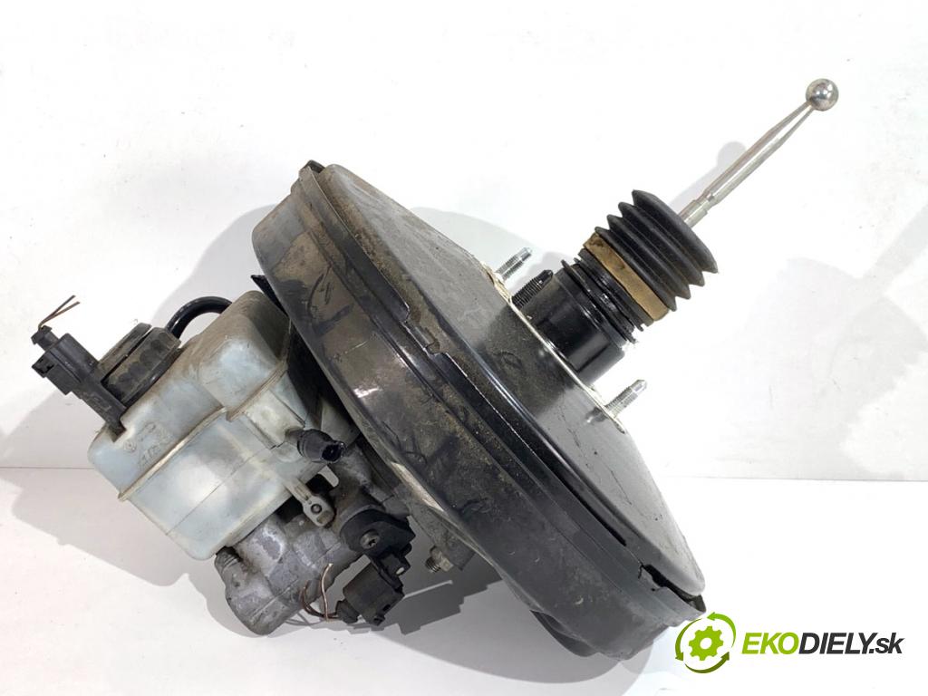 VW PASSAT B7 Kombi 2012 100 kW 2.0 TDI 1968 posilovač bŕzd 3C1614105AP