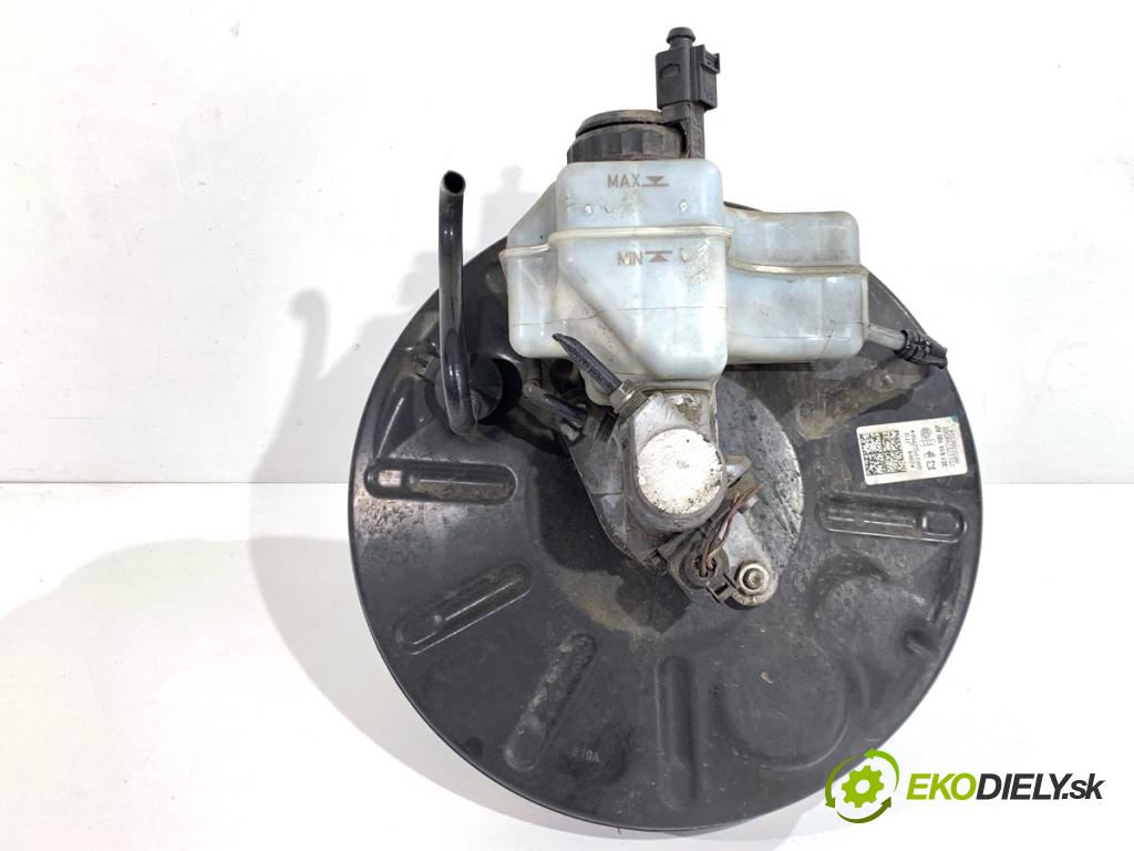 VW PASSAT B7 Kombi 2012 100 kW 2.0 TDI 1968 posilovač bŕzd 3C1614105AP