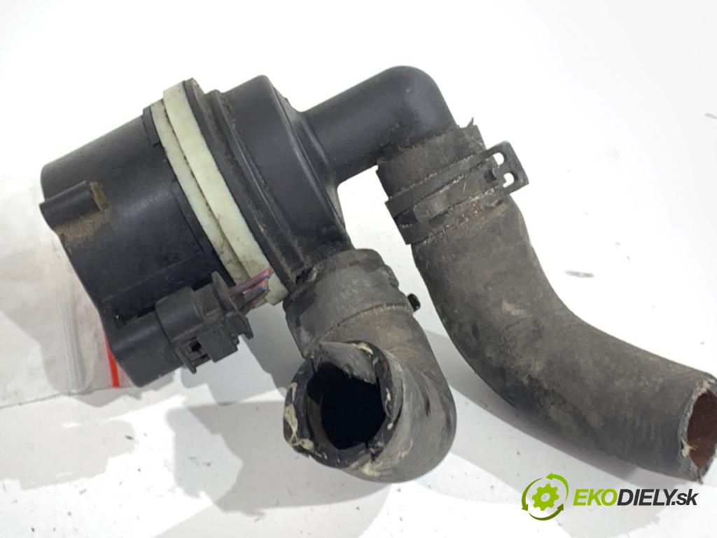 VW PASSAT B7 Kombi 2012 100 kW 2.0 TDI 1968 DALŠÍ: Pumpa vody 5N0965561A (Vodná pumpa)