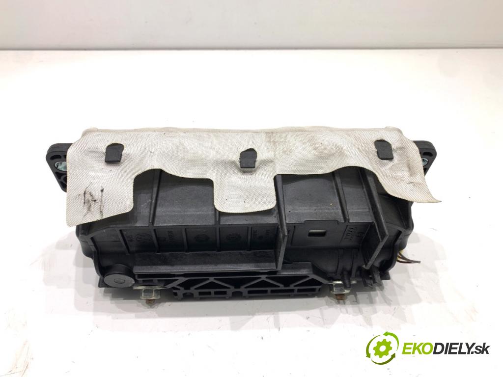 VW PASSAT B7 Kombi 2012 100 kW 2.0 TDI 1968 AirBag spolujezdce 3AA880204 (Airbag)
