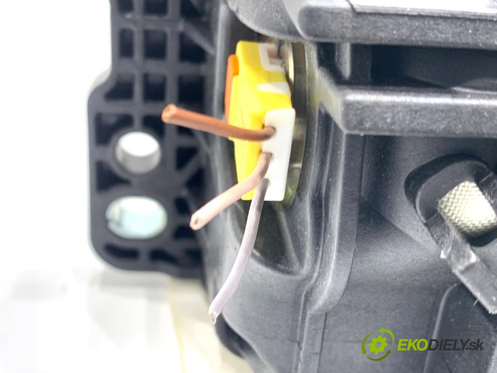 VW PASSAT B7 Kombi 2012 100 kW 2.0 TDI 1968 AirBag spolujezdce 3AA880204 (Airbag)