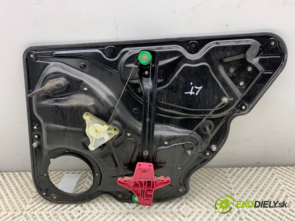 VW PASSAT B7 Kombi 2012 100 kW 2.0 TDI 1968 mechanismus okna levý zadní část 3AA839755