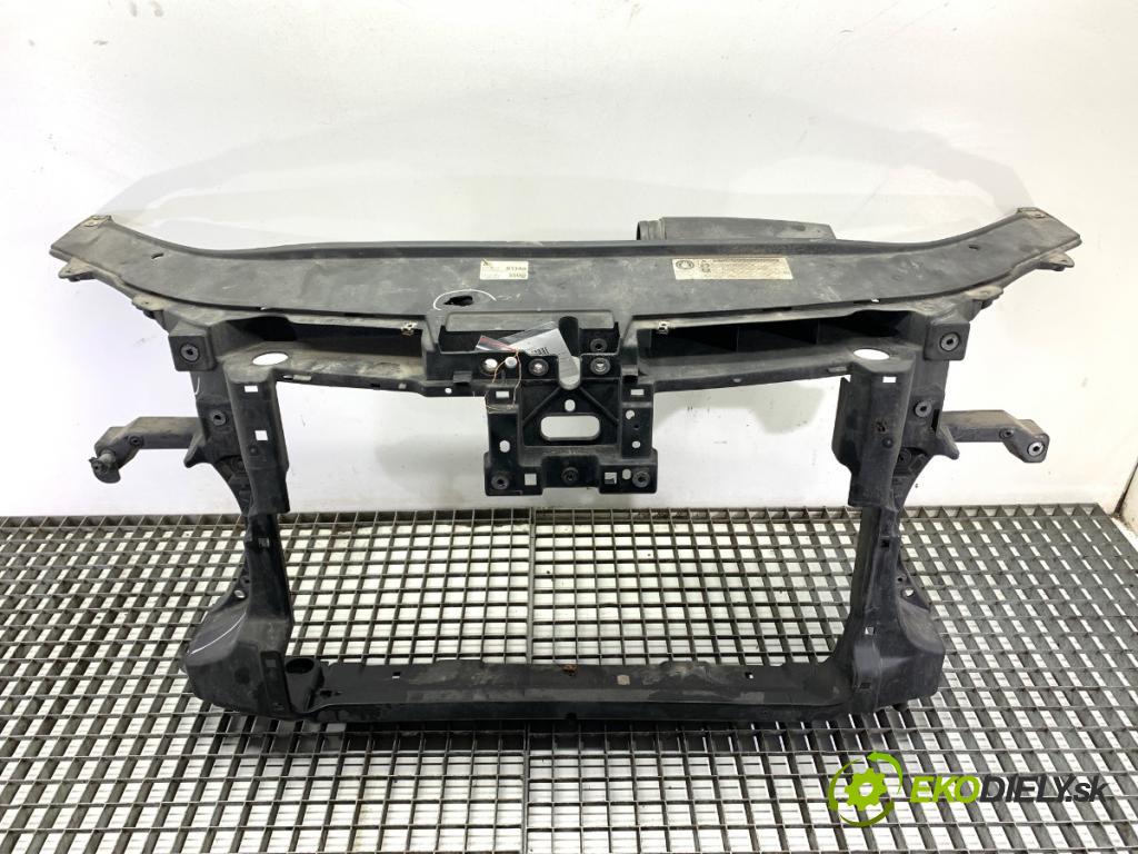 VW PASSAT B7 Kombi 2012 100 kW 2.0 TDI 1968 Držiak predný  (Výstuha predná)