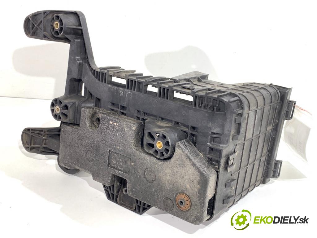 VW PASSAT B7 Kombi 2012 100 kW 2.0 TDI 1968 obal akumulátora 1K0915333