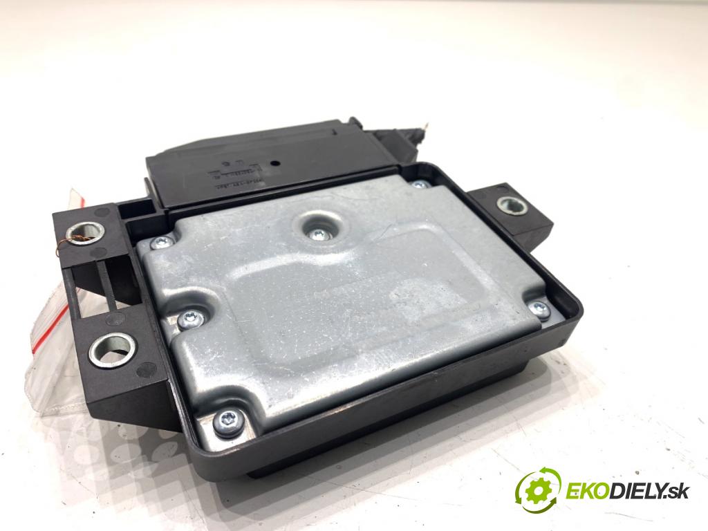 VW PASSAT B7 Kombi 2012 100 kW 2.0 TDI 1968 Modul brzdy ručnej brzdy 3AA907801G