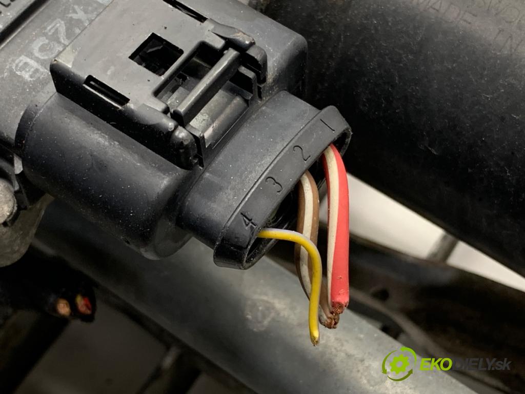 VW PASSAT B7 Kombi 2012 100 kW 2.0 TDI 1968 Mechanizmus stieračov predný 3AB955023 3AB955419 (Motorček stieračov predný)