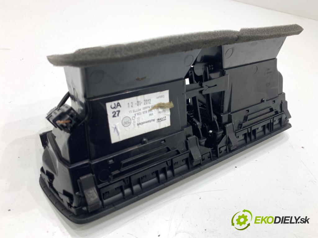 VW PASSAT B7 Kombi 2012 100 kW 2.0 TDI 1968 mří topení přední část 3AB819728A