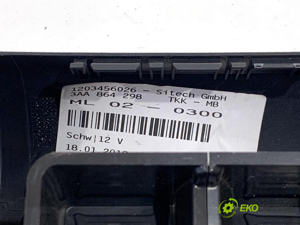 VW PASSAT B7 Kombi 2012 100 kW 2.0 TDI 1968 Mriežky kúrenia zad 3AA819203