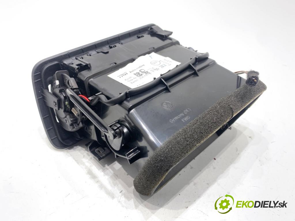 VW PASSAT B7 Kombi 2012 100 kW 2.0 TDI 1968 mří topení pravý přední část