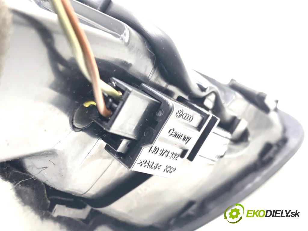 VW PASSAT B7 Kombi 2012 100 kW 2.0 TDI 1968 mří topení pravý přední část