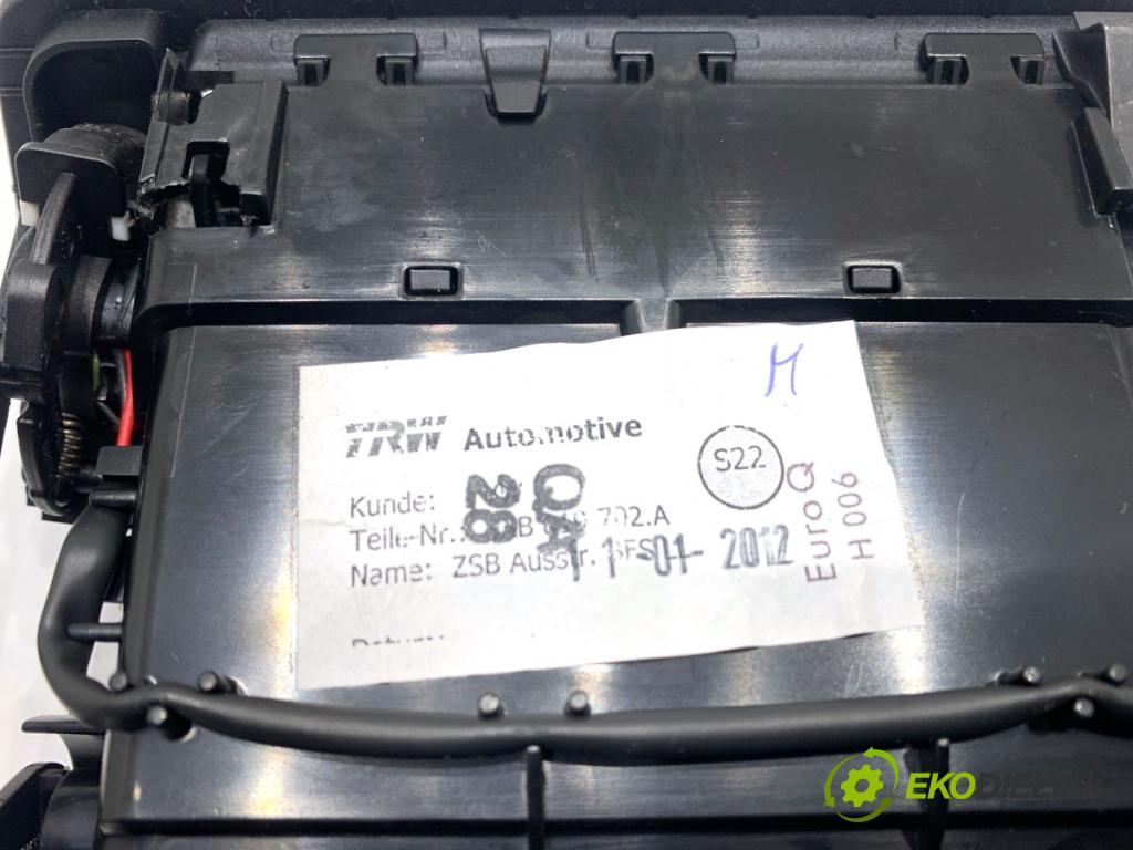 VW PASSAT B7 Kombi 2012 100 kW 2.0 TDI 1968 mří topení pravý přední část