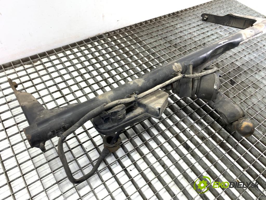 VW PASSAT B7 Kombi 2012 100 kW 2.0 TDI 1968 Hák tažné zařízení  (Tažné zařízení)